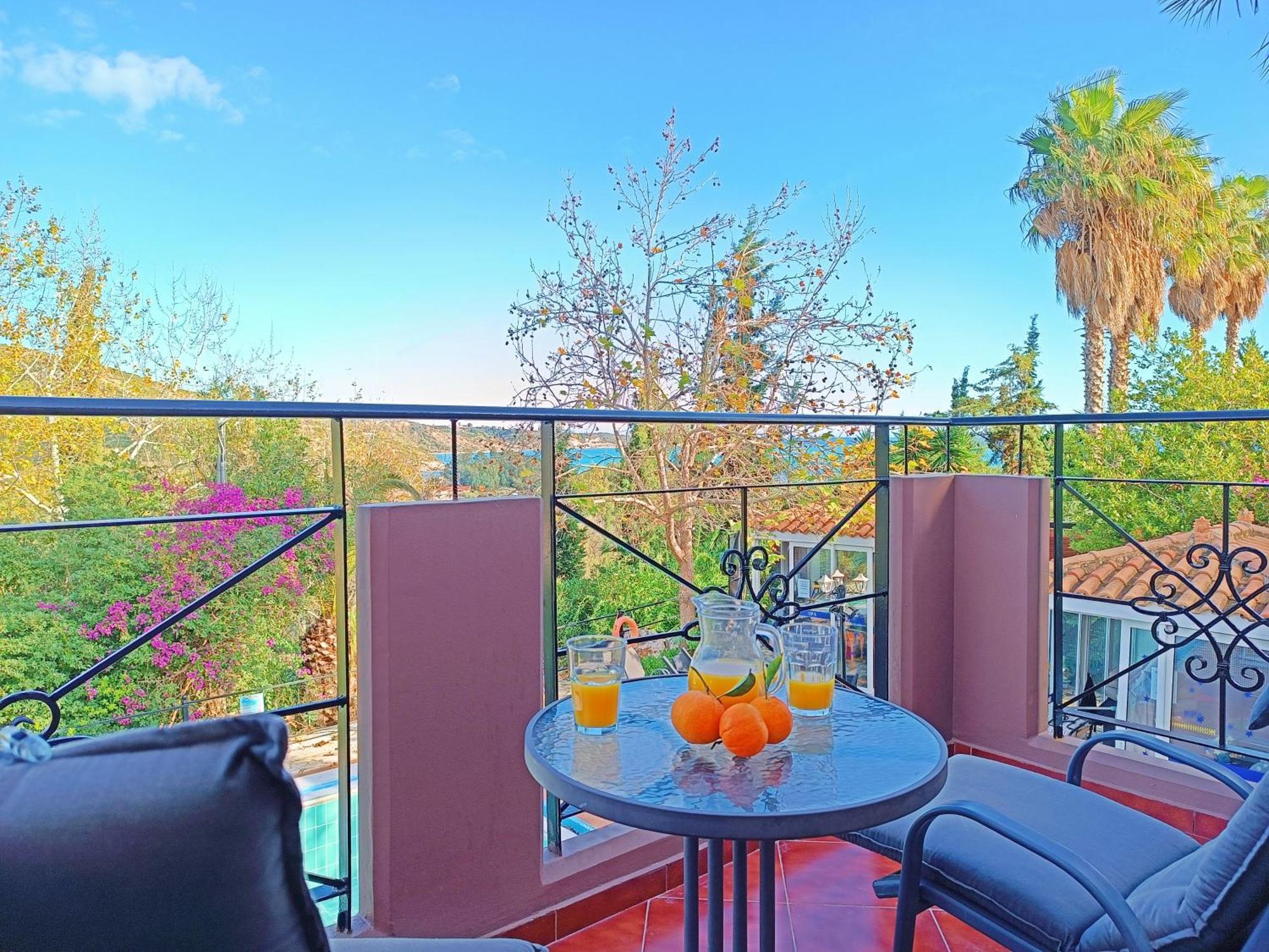 Okeanis Apartments & Suites Adults Only Kateleios Exteriör bild