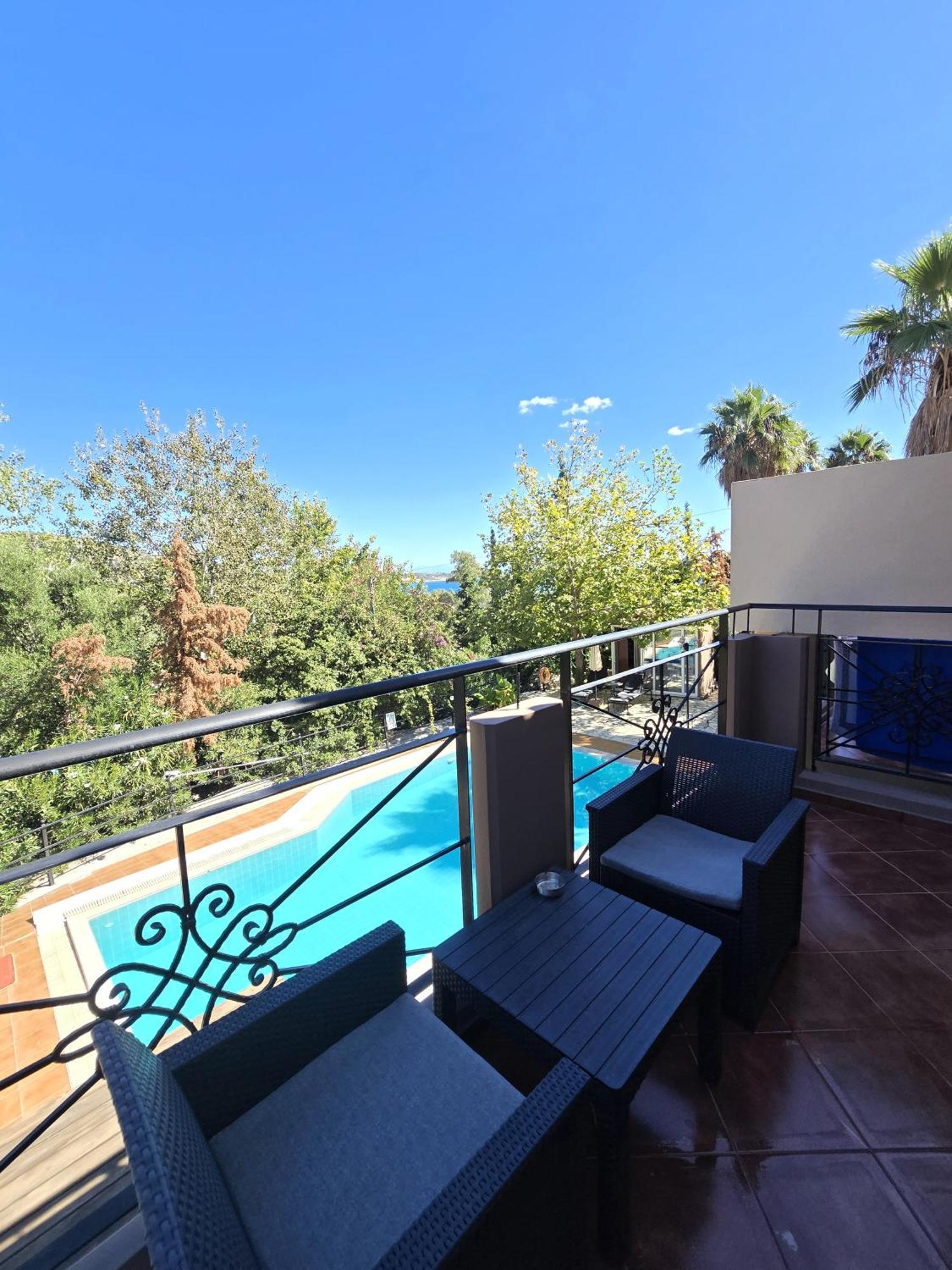 Okeanis Apartments & Suites Adults Only Kateleios Exteriör bild